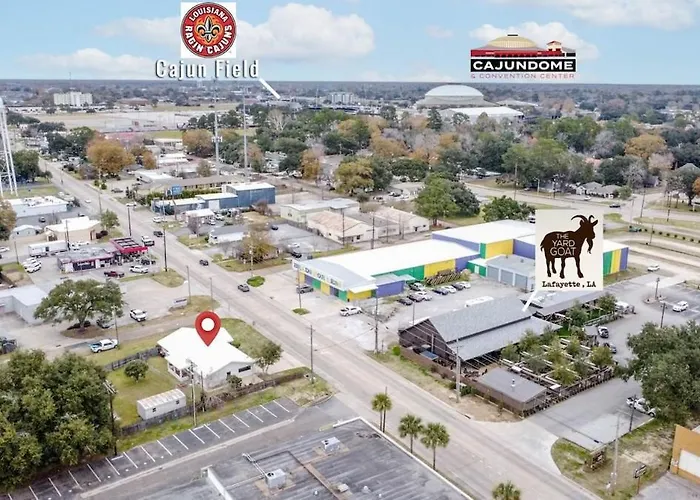 Hot Spot Near Cajun Dome And Moncus Park Sleeps 8