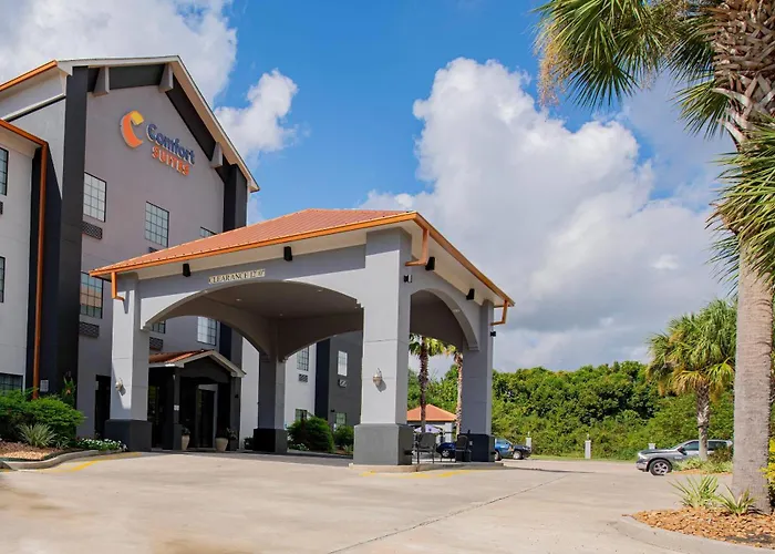 Comfort Suites Oil Center