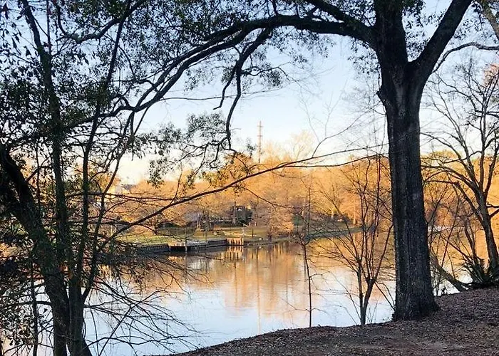 Quaint Cute Cottage Fully Equipped In Louisiana