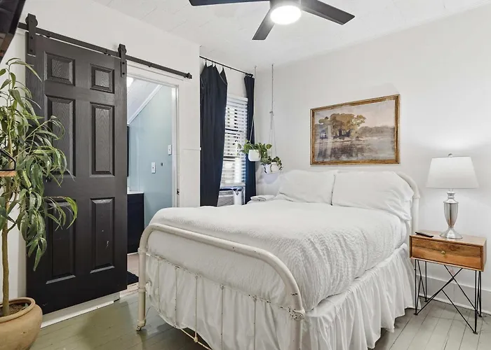Private Bedroom In 4Br Home