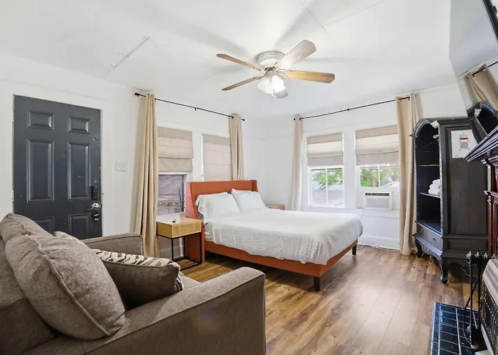 Cozy Private Room Heart Of Downtown