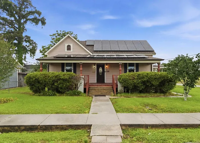 Downtown Lafayette 4Br Home With Parking