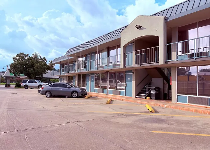 Discovery Inn Lafayette Airport I-10