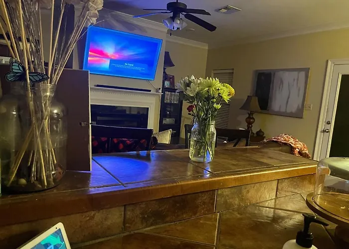 Family Retreat - Pool Table, Gym And Fire Pit