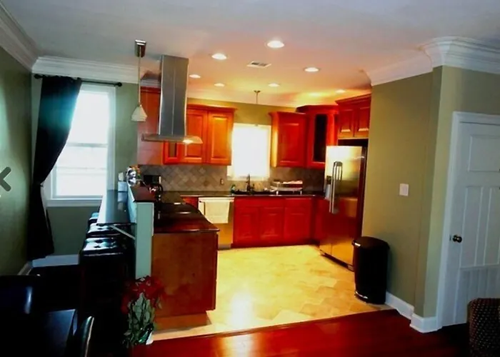 Choo Choo Lofts, 3 Bedroom 2 Bath, Full Kitchen - Lafayette, La